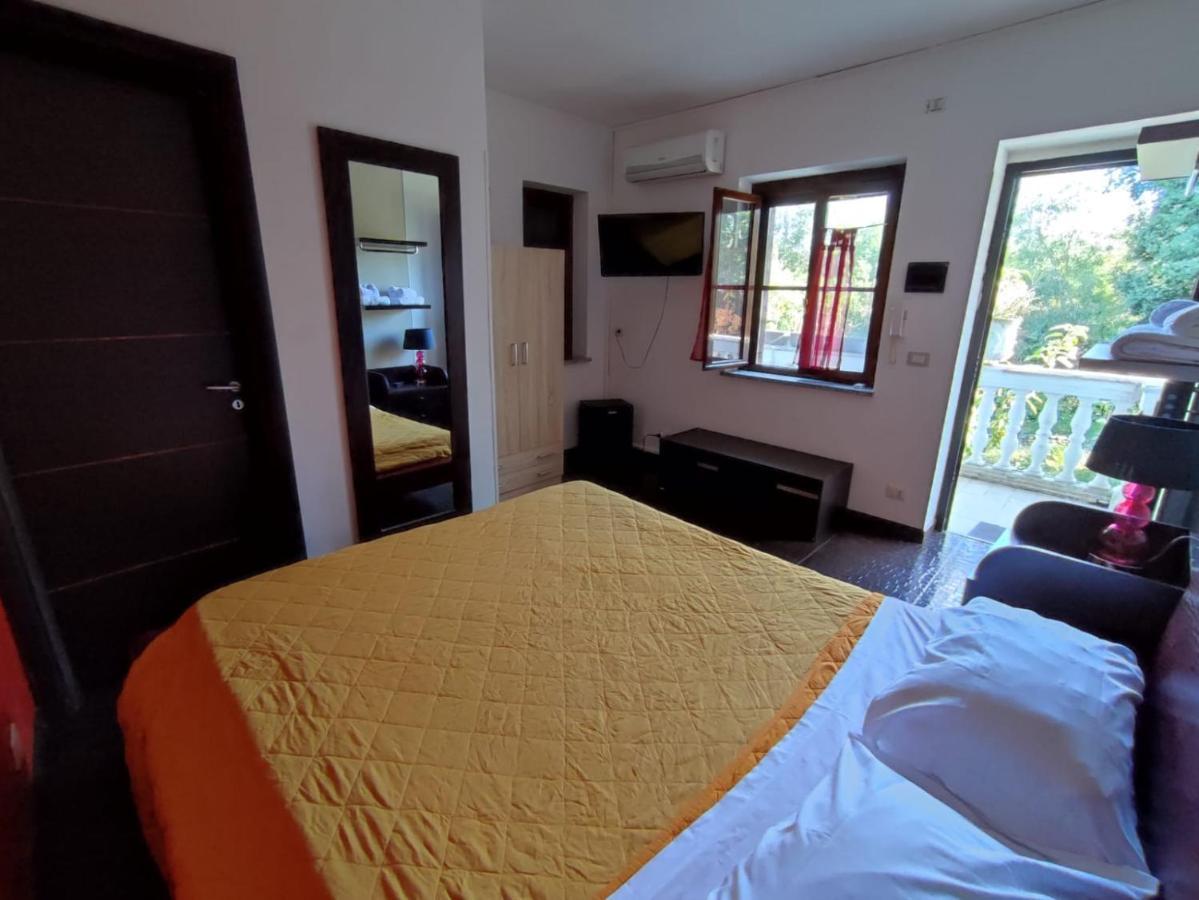 Parco D'Arte Altart Bed & Breakfast Rende Bagian luar foto